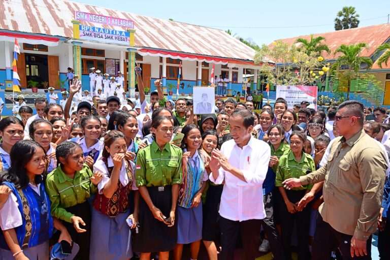 Presiden Jokowi Tegaskan Tak Ada Pembatasan Kunjungan Masyarakat ke Kediaman Pribadi